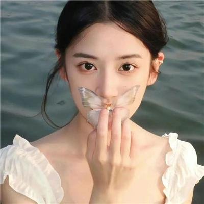 红色背篓